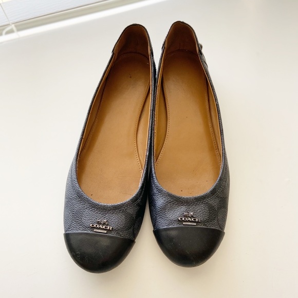 Coach Shoes - COACH • Chelsea Ballerina Gray/Black Flats Sz 9.5